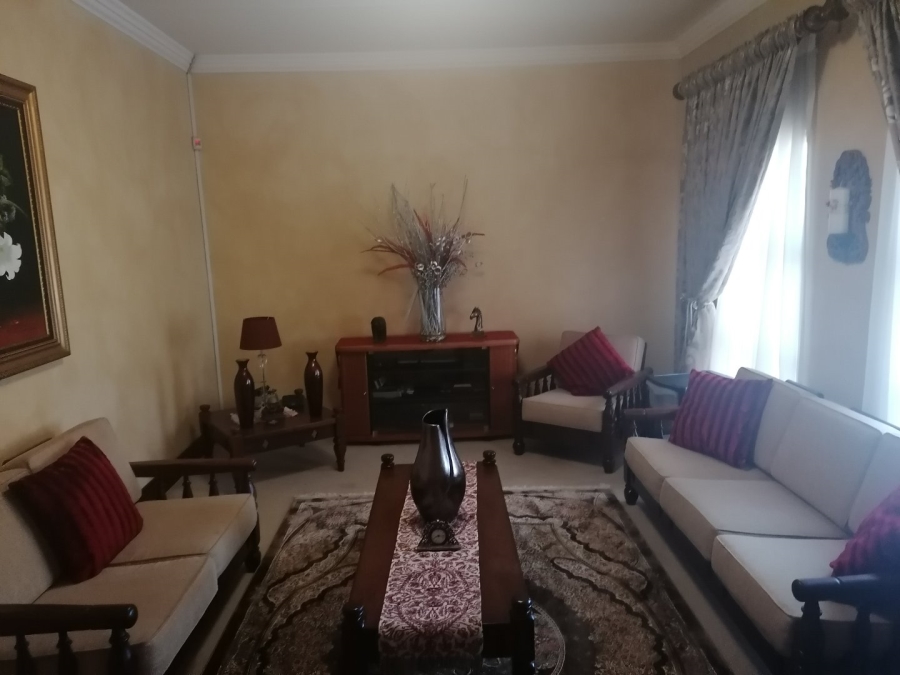 5 Bedroom Property for Sale in Doringkruin North West